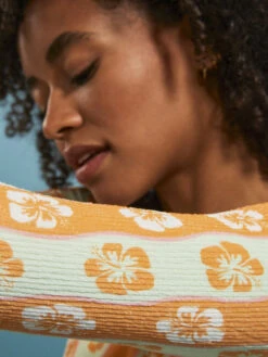 Roxy Wavy Babe Cropped Long Sleeve Rashguard -Shoreline Mood erjwr03655 roxym gbg6 bck2