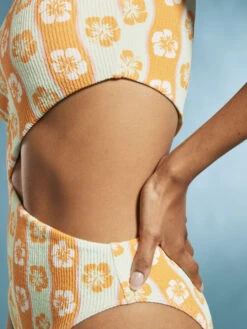 Roxy Wavy Babe One-Piece Swimsuit -Shoreline Mood erjx103540 roxym gbg6 bck2